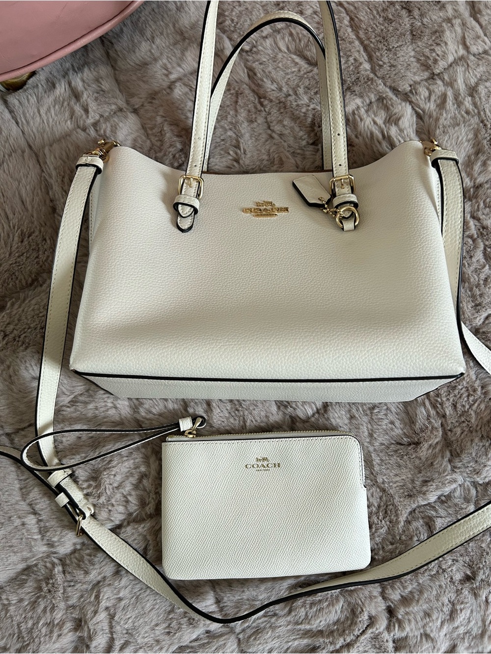 Brand new Coach White Pebbled Leather Tote with Gold Hardware and Wristlet - Picture 4 of 16